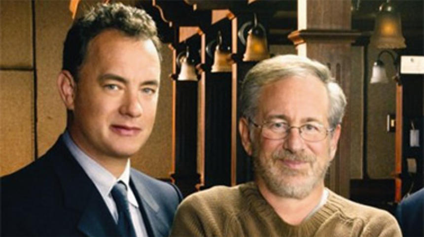 Steven Spielberg et Tom Hanks commencent le tournage d'un nouveau drame de guerre